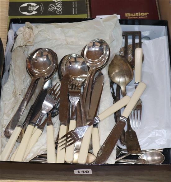 A quantity of plated ware